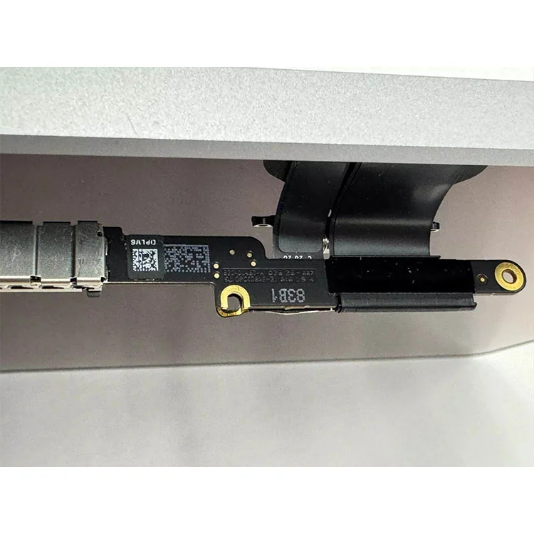 Pantallas LCD de Pro 16 