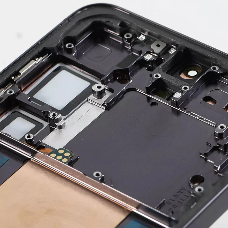 S24 más pantallas LCD